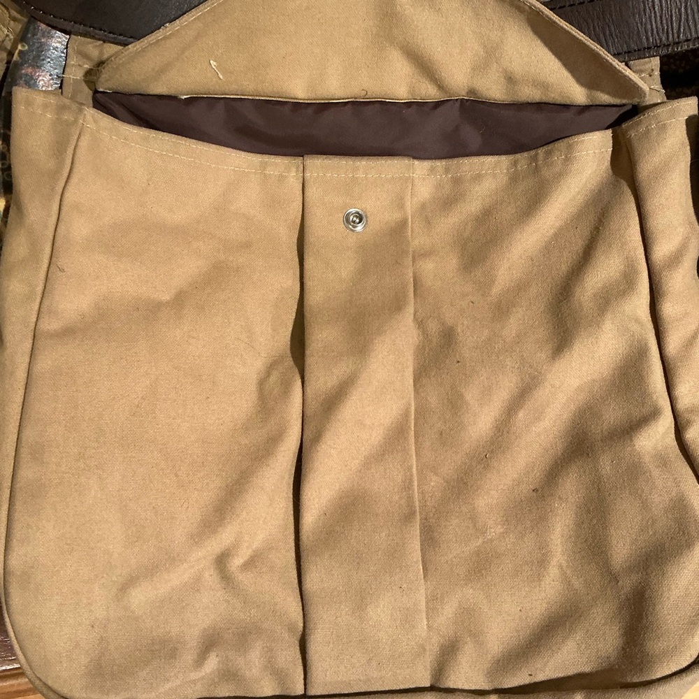 C.C. Filson tan canvas hunting pouch belt - Picture 3 of 14